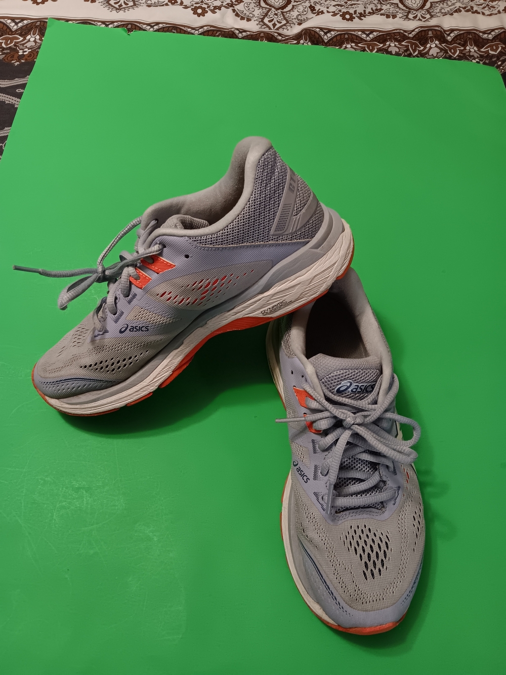 Asics GT 2000 7 Gray Color Running Shoes (1012A147) Preowned Women's Size 7.5
